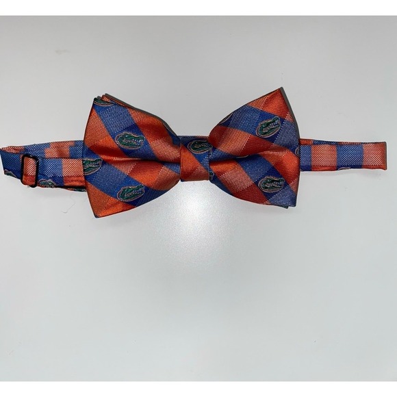 Eagle Wings Men's‎ Florida Gators Check Bow Tie - Picture 1 of 5